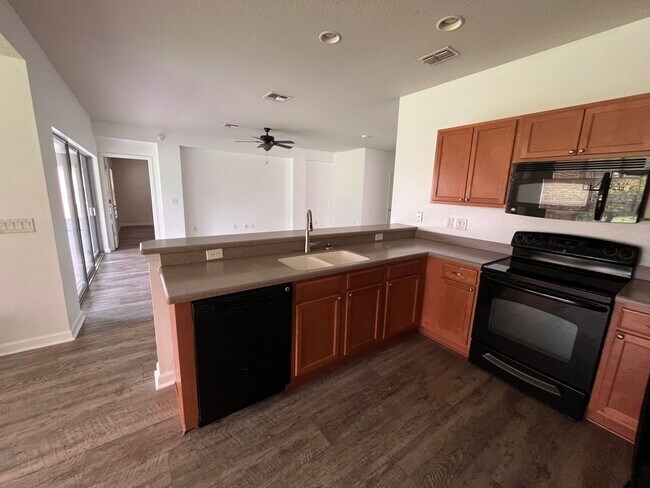 Building Photo - 4146 SW 47th Ct