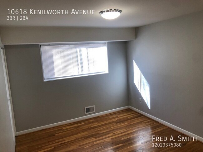 Building Photo - 10618 Kenilworth Ave