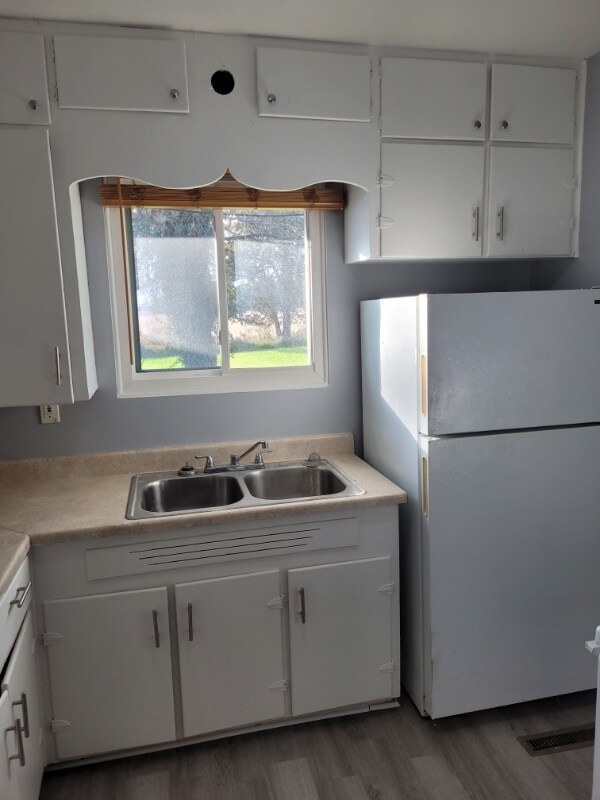 Building Photo - 1181 Elms Rd