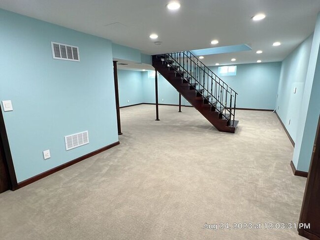 Building Photo - Gorgeous Highland Lakes Home