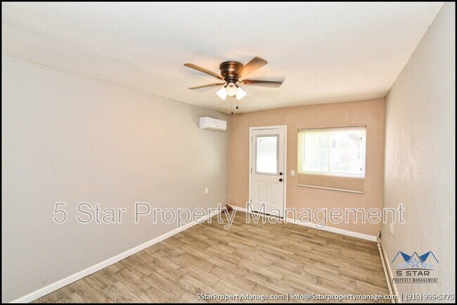 Building Photo - 1212 N Laurel St