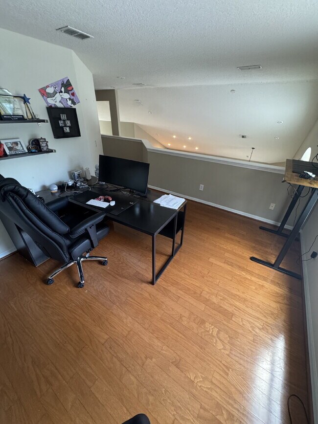 Building Photo - 1890 Briland St