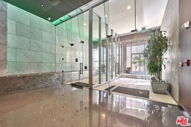 Building Photo - 3810 Wilshire Blvd
