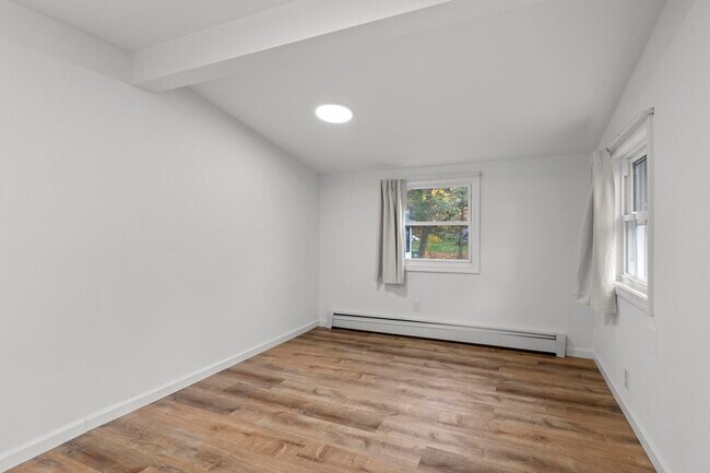 Building Photo - 5 Pine Trail