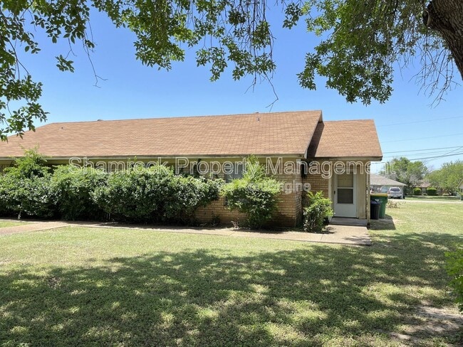 Primary Photo - 214 Kettler Dr