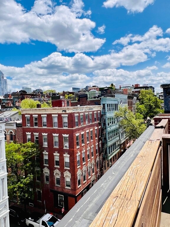 Building Photo - 59 Phillips St