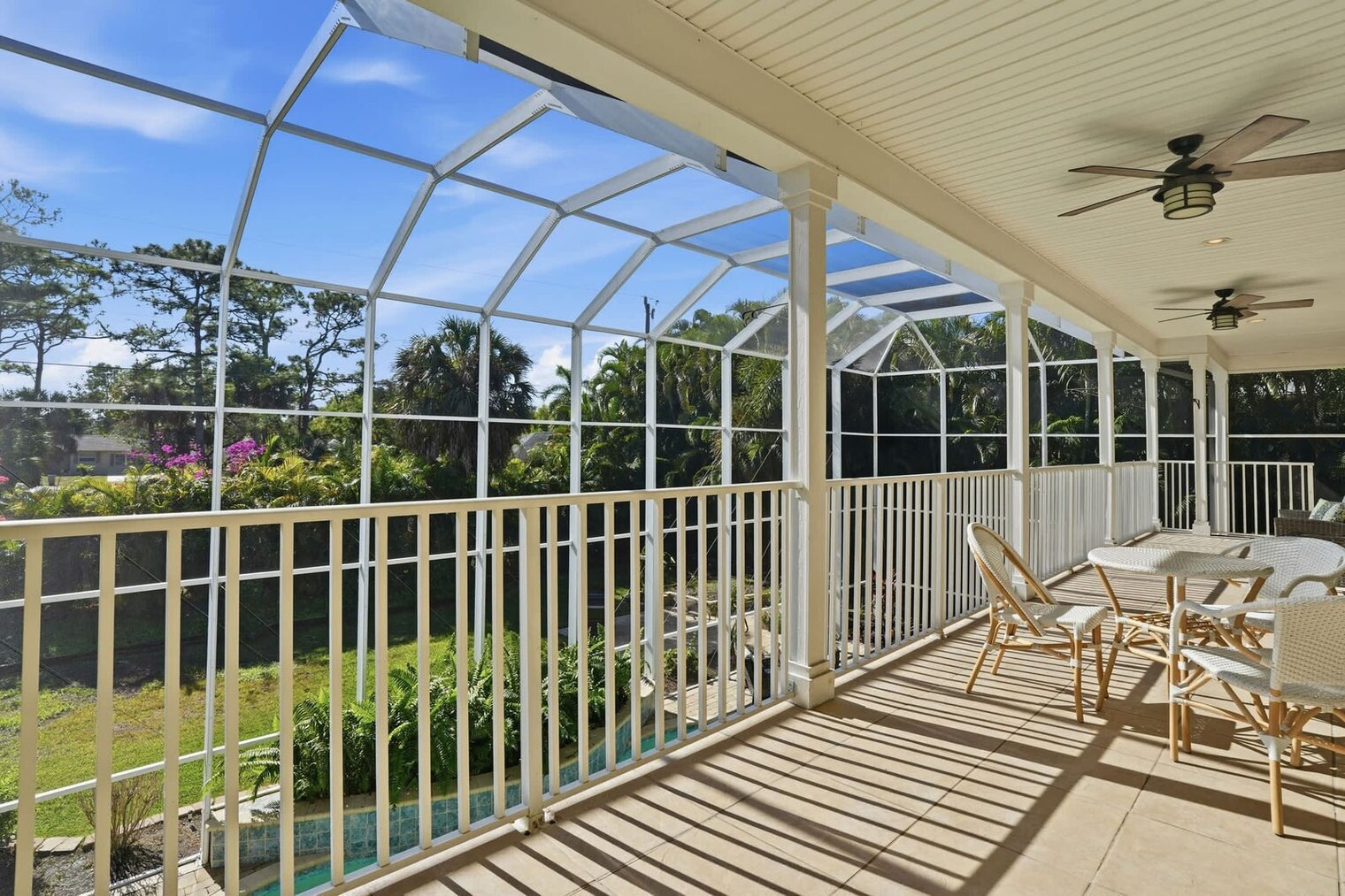 Building Photo - 3011 Pine Tree Dr