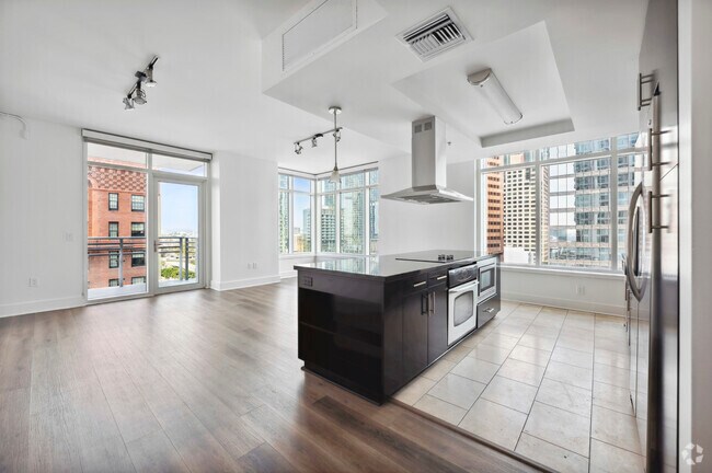 2BD, 2BA - 1371 SF - 717 Olympic