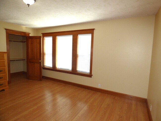 Building Photo - 4465 Countryside Ct NE