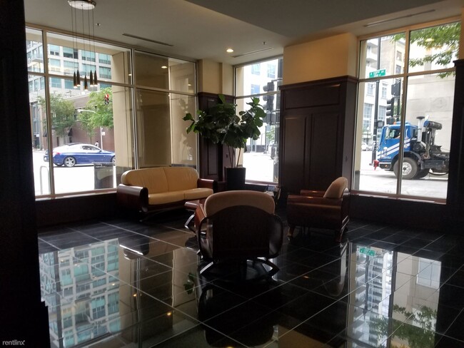 Building Photo - 1 br, 2 bath Condo - 1250 South Michigan A...