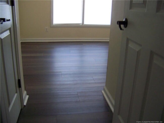 Building Photo - 513 Meadowland Ct