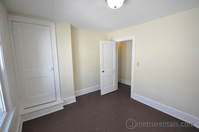 Building Photo - 2682-2684 Hibbert Avenue
