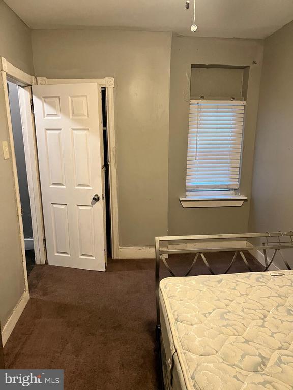 Building Photo - 1309 W Clementine St