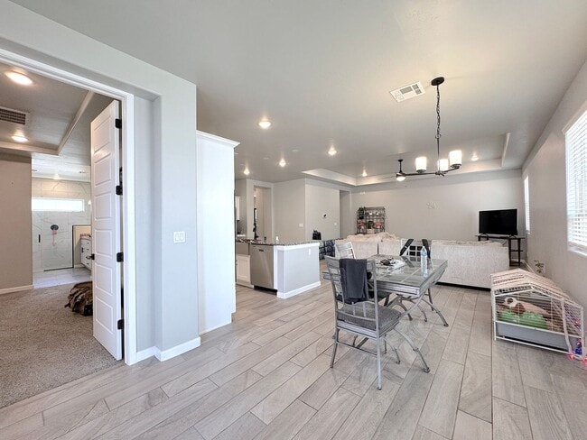 Building Photo - East El Paso 4 bed Refrig A/C!