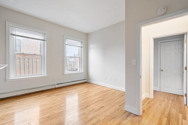 Building Photo - 676 Tremont St