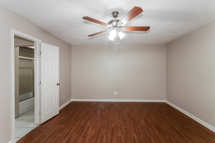 Building Photo - 12805 Bexley Dr