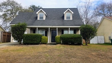 Building Photo - BEAUTIFUL HOUSE COMING AVAILABLE