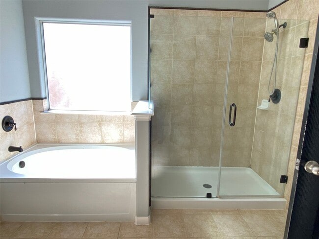 Building Photo - 2827 Mustang Hill Ln