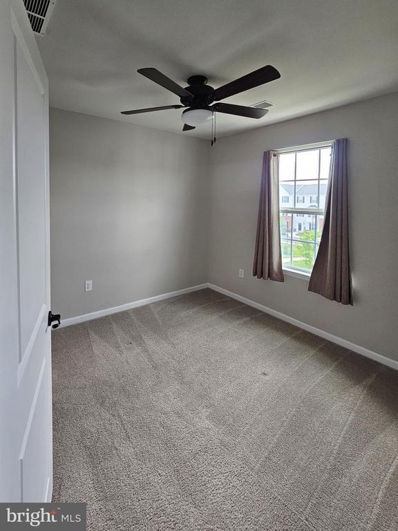 Building Photo - 251 Compass Dr