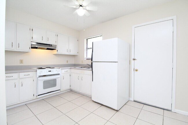 Building Photo - 2BR Duplex Near Blackwater River & Carpenter’s Park with Tile Flooring Throughout