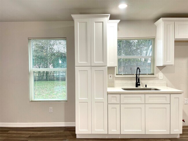 Building Photo - 8710 Caddo Rd