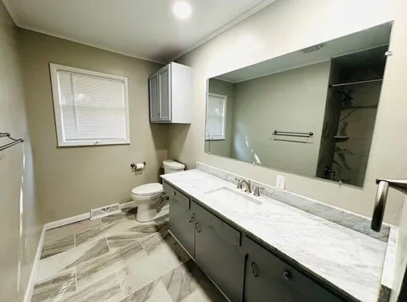 Building Photo - 1014 Ramona Dr