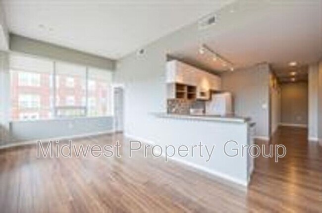 Building Photo - 4100 Lindell Blvd