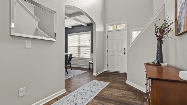 Building Photo - Towne Pointe