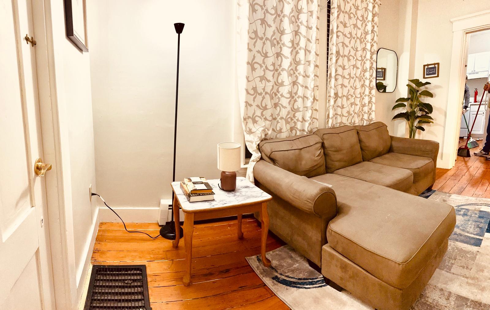 Building Photo - 252 Forest Ave