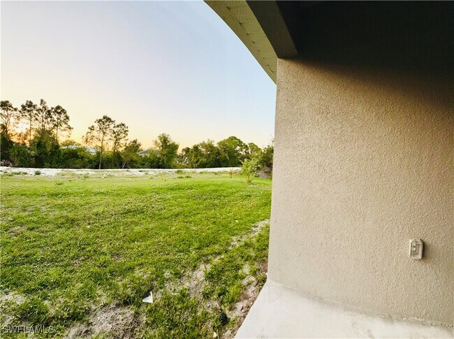 Building Photo - 2308 Haviland Ave S