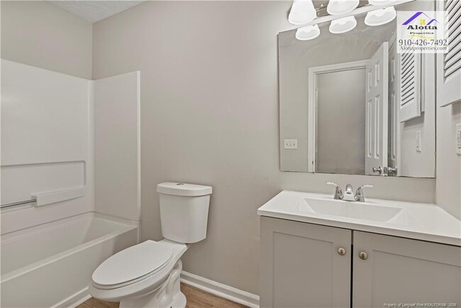 Building Photo - 6800 Willowbrook Dr