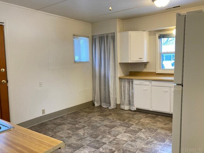 Building Photo - 2707 Princeton Ave