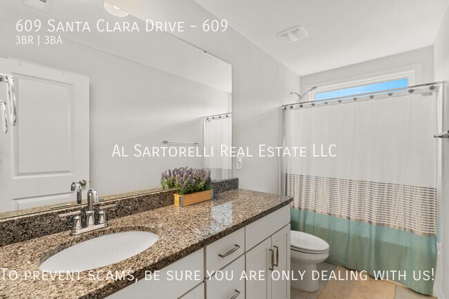 Building Photo - 609 Santa Clara Dr