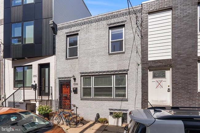 Building Photo - 1316 Dorrance St