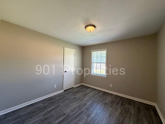Building Photo - 2658 Galaxie St