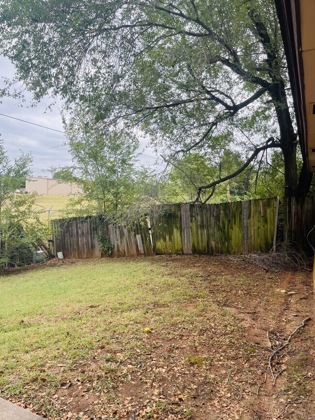 Building Photo - 10019 Caton Pl