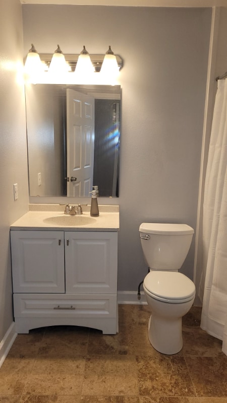 Building Photo - 1212 N Starrett Rd