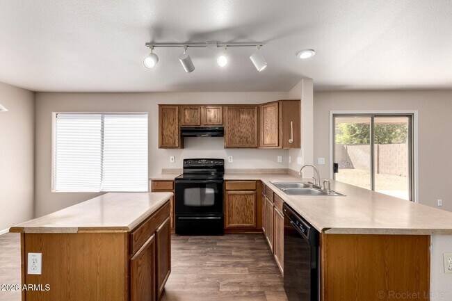 Building Photo - 12547 W Medlock Dr