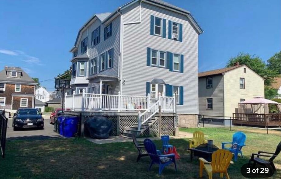 Building Photo - 161 Shawmut St