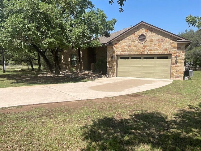 Building Photo - 313 Bedford Dr