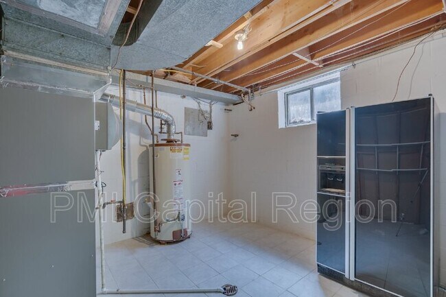 Building Photo - 7021 Whittier Blvd