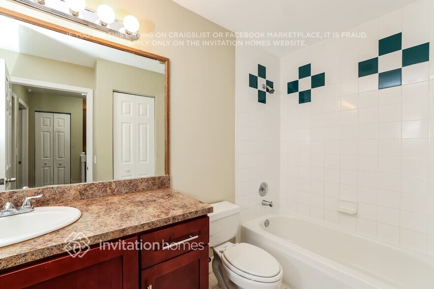 Building Photo - 10254 Serene Meadow Dr N