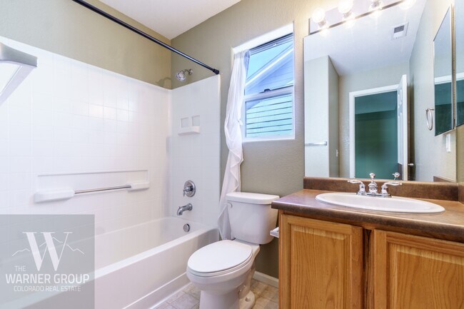 Building Photo - 2147 Falkirk Dr