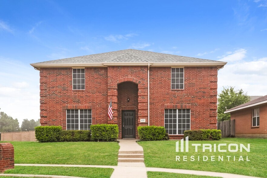 Primary Photo - 608 Canyon Pl