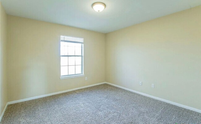 Building Photo - 2 Bed 1 Bath Duplex in Killeen