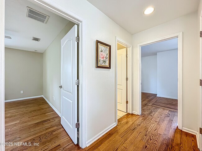 Building Photo - 346 Hefferon Dr