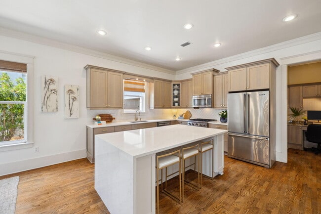 Building Photo - 38 White Cliffs Blvd