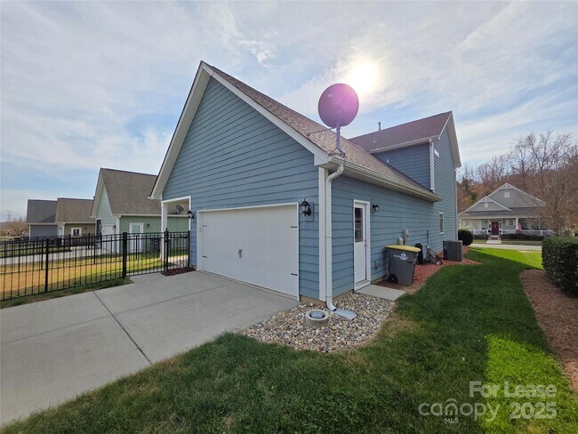 Building Photo - 3320 Keady Mill Loop