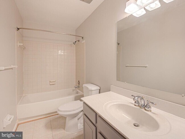 Building Photo - 10332 Mockingbird Pond Ct