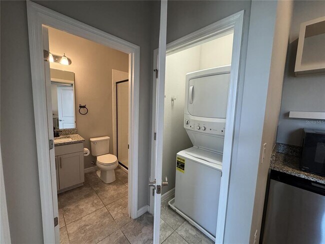 Building Photo - 16042 Micelli Dr